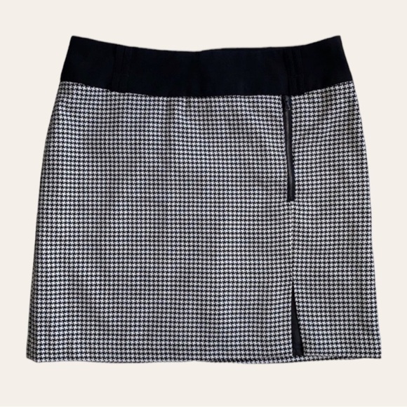 Houndstooth Mini Skirt Front Slit Accent Zipper Black White - Picture 1 of 15